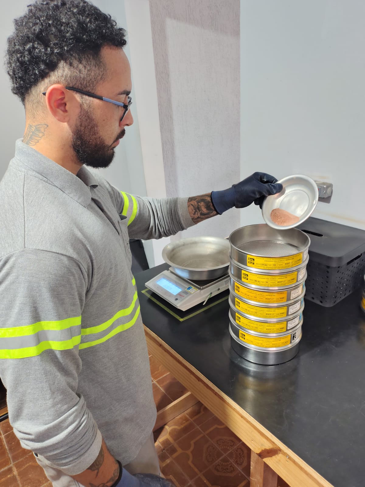 Ensaios geotécnicos laboratoriais